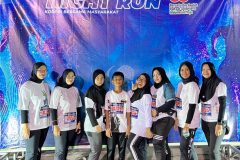 ASN Puskesmas Tawangmangu Meriahkan Korpri Fun Run Night 2025